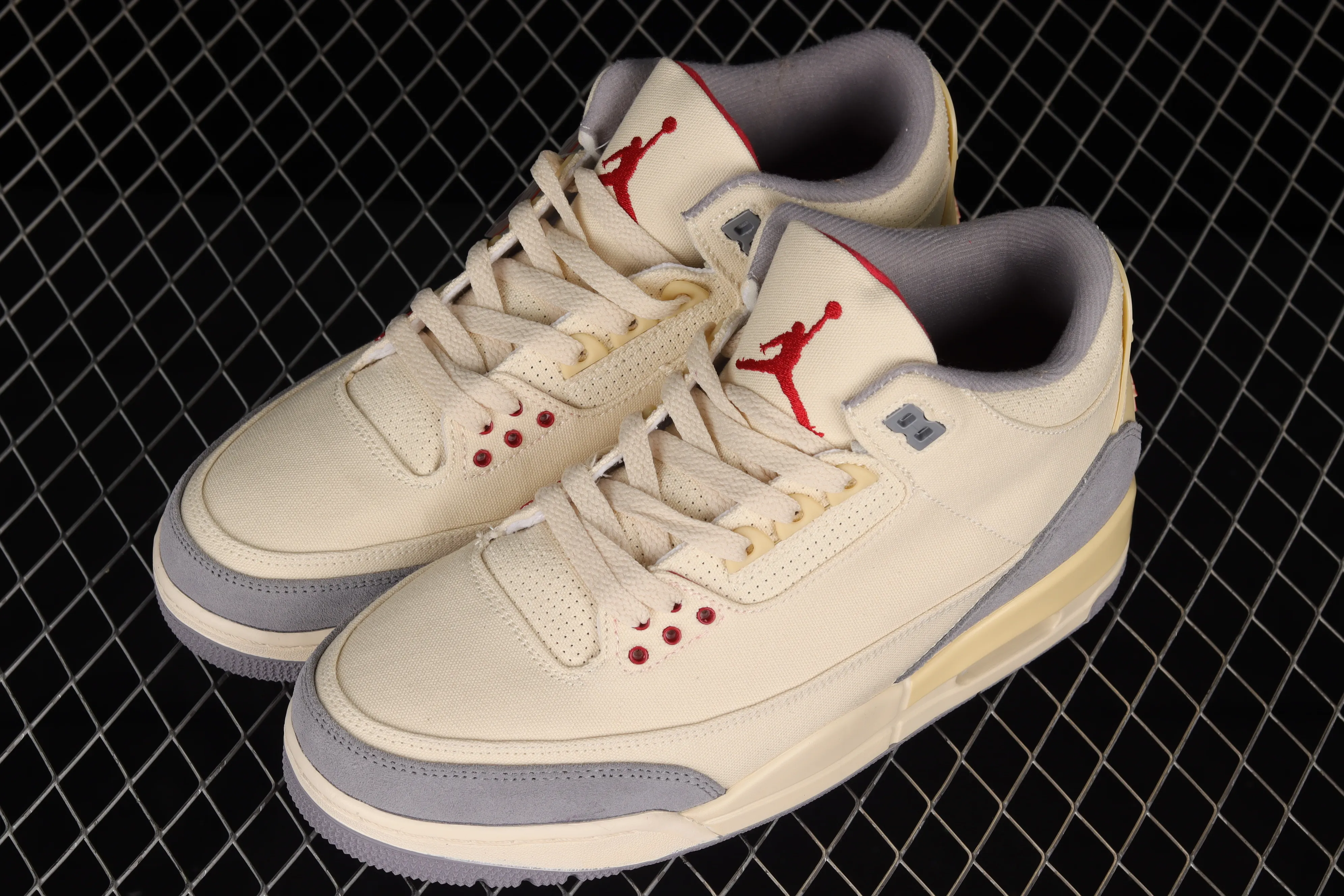 All categories Air Jordan Jordan series basketball shoes Air Jordan 3 cost-effective version Air Jordan 3 "Muslin" AJ3 Joe 3 cement gray canvas basketball shoes DH7139-100